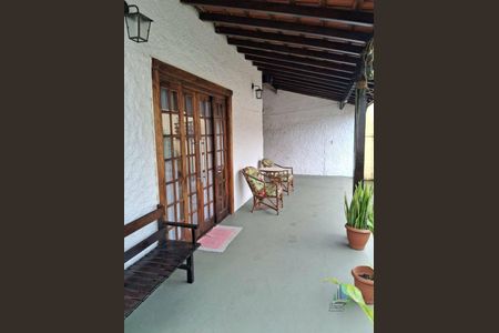 7_photo/94ce1d085b.5dc92922f5f40c7d-ATLAS-6794bb2a-175d-4e4f-8f8e-63211abd4bae.jpg de casa à venda com 4 quartos, 200m² em Canto do Forte, Praia Grande