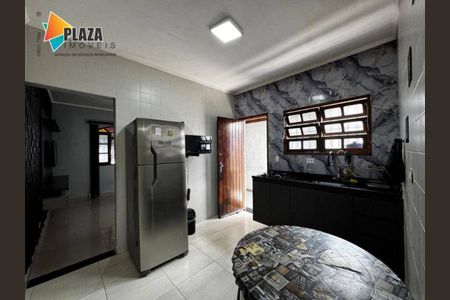 7_photo/94ce1d087b.4cb36fa8bd7c581d-ATLAS-b6e190aa-05cf-463c-aa50-477948edc6c7.jpg de casa à venda com 1 quarto, 41m² em Canto do Forte, Praia Grande