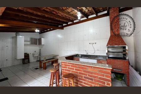 4_photo/94ce1d08f3.2a31a181cf98d50c-ATLAS-b3ba7367-51ac-4f3b-8883-a74100dff848.jpg de casa à venda com 2 quartos, 107m² em Canto do Forte, Praia Grande