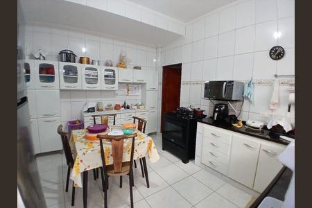 4_photo/94ce1d0903.b7afec13c8c84584-ATLAS-abb4f74f-8910-43de-acc3-23da397e5dd3.jpg de casa à venda com 4 quartos, 290m² em Canto do Forte, Praia Grande