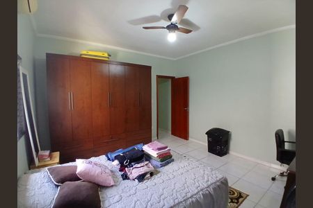 7_photo/94ce1d0903.b7afec13c8c84584-ATLAS-d81fb169-bf92-430b-8b03-79fe5ea2def1.jpg de casa à venda com 4 quartos, 290m² em Canto do Forte, Praia Grande