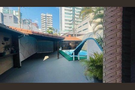 2_photo/94ce1d09c3.5564e16b2c01dcfa-ATLAS-67f2a566-9586-42a2-aa09-b28fafa247ea.jpg de casa à venda com 5 quartos, 300m² em Canto do Forte, Praia Grande