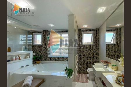 24_photo/94ce1d0a6f.c1a1d0f936cd99aa-ATLAS-ed04b6bb-c9ac-43ef-9d3b-6bf5c5a45932.jpg de apartamento à venda com 3 quartos, 249m² em Canto do Forte, Praia Grande