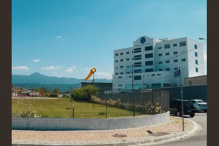 4_photo/94ce1d0ae9.4e4e3e20dd78c15a-ATLAS-7ebb58d2-63b9-41c4-8194-bf1dc3529807.jpg de apartamento à venda com 2 quartos, 76m² em Militar, Praia Grande