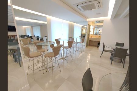 45_photo/94ce1d0bd9.3e179c8d1702f5fe-ATLAS-c67127aa-2e4a-4716-8132-dd4d1b5df4ba.jpg de apartamento à venda com 3 quartos, 117m² em Canto do Forte, Praia Grande