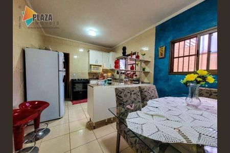 7_photo/94ce1da5a3.d1833219ee018701-ATLAS-6b18d7f3-6638-480a-86f4-5f7ea62da8da.jpg de casa à venda com 3 quartos, 120m² em Canto do Forte, Praia Grande