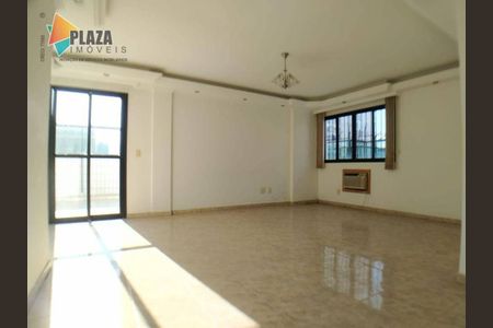 8_photo/94ce1da5b7.01cb9f7a25354d4f-ATLAS-e6b5af4a-f338-4ca8-9d9d-fd99524c2ec9.jpg de apartamento à venda com 3 quartos, 253m² em Canto do Forte, Praia Grande