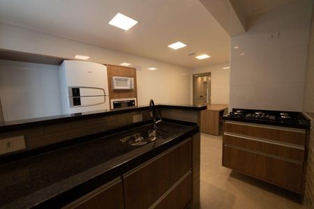 50_photo/94ce1da5eb.e4f593389bcd8fcb-ATLAS-934a25e3-5b85-4bb0-97f9-2bc2c3b42ddc.jpg de apartamento à venda com 3 quartos, 135m² em Canto do Forte, Praia Grande