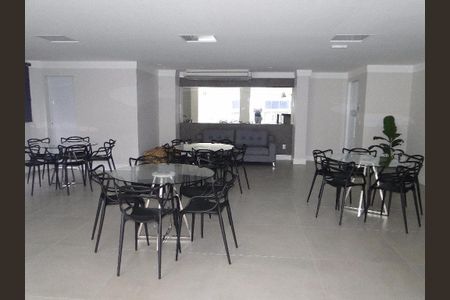 31_photo/94ce1da5f1.6967a08bc245705d-ATLAS-2ff2efaf-c36f-40d1-9f55-1dfd2f78b8d9.jpg de apartamento à venda com 2 quartos, 81m² em Canto do Forte, Praia Grande