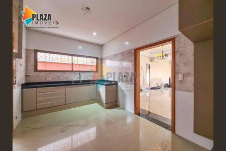 32_photo/94ce1da615.9e8f1c97e4a047f1-ATLAS-cdf38848-c2a9-4228-9eaf-d21ff0df99ba.jpg de casa à venda com 3 quartos, 230m² em Canto do Forte, Praia Grande