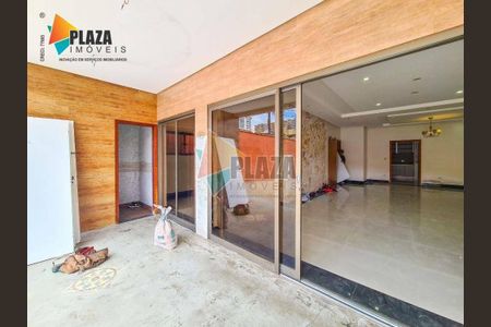 6_photo/94ce1da615.9e8f1c97e4a047f1-ATLAS-e2076758-5e12-41eb-93c9-8462e8d89c49.jpg de casa à venda com 3 quartos, 230m² em Canto do Forte, Praia Grande