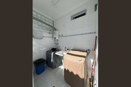 4_photo/94ce1da653.f593c65414f33db3-ATLAS-58ab2415-b20a-4edf-8999-aeef39d8564f.jpg de casa à venda com 3 quartos, 220m² em Canto do Forte, Praia Grande