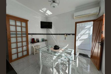 11_photo/94ce1da653.f593c65414f33db3-ATLAS-a55455c7-b791-4c58-962a-83a336e3b9d6.jpg de casa à venda com 3 quartos, 220m² em Canto do Forte, Praia Grande