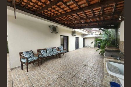 26_photo/94ce1da697.bb2cfda027800a9a-ATLAS-7ecefa65-cbf5-4828-b020-0c16e67d8234.jpg de casa à venda com 3 quartos, 164m² em Canto do Forte, Praia Grande