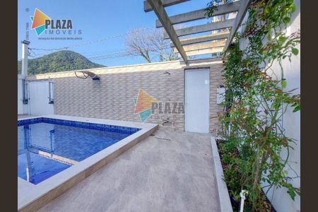 5_photo/94ce1da855.1e964c3cff37e649-ATLAS-1e46205d-06c8-41e0-9eaf-693647fa0e7e.jpg de casa à venda com 3 quartos, 264m² em Canto do Forte, Praia Grande