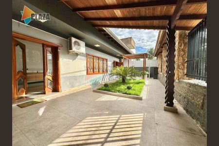 10_photo/94ce1da897.3b6bc584e225c04e-ATLAS-bd2fc0ea-b5dd-4aeb-923c-6ec492323aa6.jpg de casa à venda com 3 quartos, 149m² em Canto do Forte, Praia Grande