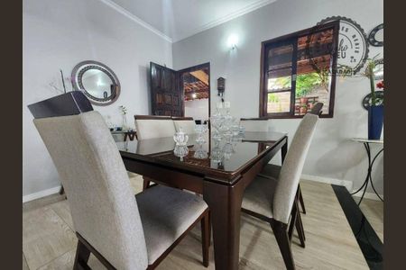 8_photo/94ce1da8dd.2ecc81a6ef288b9f-ATLAS-b7503f3e-90ec-4f30-8a5e-7aedd3712caf.jpg de casa à venda com 3 quartos, 222m² em Canto do Forte, Praia Grande