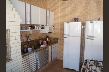 11_photo/94ce1da8e7.c90f043f73090339-ATLAS-8e2ec92a-740a-498a-bed6-e7c69de51710.jpg de casa à venda com 5 quartos, 449m² em Canto do Forte, Praia Grande