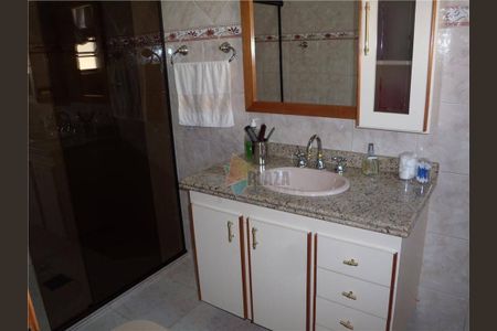 16_photo/94ce1da8e7.c90f043f73090339-ATLAS-f3dcd2d2-f37a-49c4-bfa7-3d74aecc6baa.jpg de casa à venda com 5 quartos, 449m² em Canto do Forte, Praia Grande