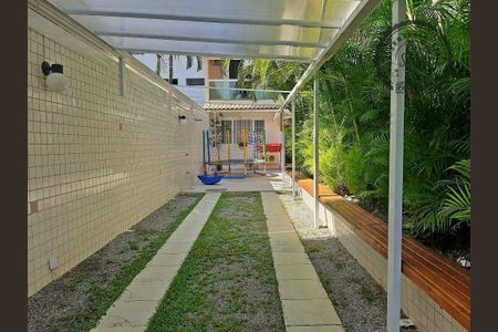 9_photo/94ce1da951.b38ac4619dd2e4c9-ATLAS-30d2f881-fa58-4f55-9d92-bdd11e0ce48c.jpg de casa à venda com 3 quartos, 180m² em Canto do Forte, Praia Grande