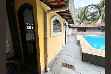 3_photo/94ce1da975.9d747f0b6f2fd000-ATLAS-155a63a8-954c-4285-8ebf-423e468d2a2b.jpg de casa à venda com 3 quartos, 327m² em Canto do Forte, Praia Grande