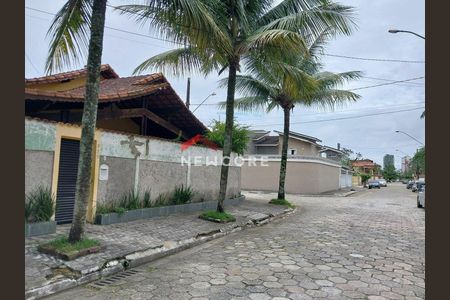 8_photo/94ce1da975.9d747f0b6f2fd000-ATLAS-61ee1ce4-7ef1-44f8-b63d-8a9bd879df6d.jpg de casa à venda com 4 quartos, 327m² em Canto do Forte, Praia Grande