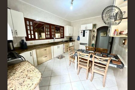 4_photo/94ce1da975.9d747f0b6f2fd000-ATLAS-9856358e-2aa8-4507-a3cd-4e23939f4953.jpg de casa à venda com 3 quartos, 327m² em Canto do Forte, Praia Grande