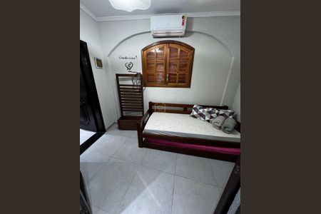 3_photo/94ce1da97f.1e0a4e184cfa3901-ATLAS-09619962-b785-4a55-a069-3d7f4ab7adc3.jpg de casa à venda com 3 quartos, 210m² em Canto do Forte, Praia Grande