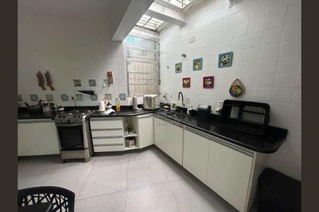 18_photo/94ce1da97f.1e0a4e184cfa3901-ATLAS-5857529a-93e8-4eaa-b9cb-ece63cd41519.jpg de casa à venda com 3 quartos, 210m² em Canto do Forte, Praia Grande