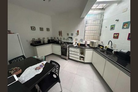 22_photo/94ce1da97f.1e0a4e184cfa3901-ATLAS-d1a21fe8-9534-4e38-be2a-5fe423dbe01e.jpg de casa à venda com 3 quartos, 210m² em Canto do Forte, Praia Grande