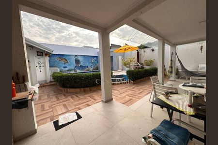 8_photo/94ce1da98d.4447a3bccb09b46a-ATLAS-da76823e-76f3-4f43-842b-cbe900762c19.jpg de casa à venda com 4 quartos, 324m² em Canto do Forte, Praia Grande