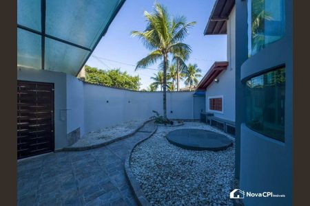 3_photo/94ce1da99f.364cdb59f22b30dd-ATLAS-ce5d26e6-65b0-4d54-ac4e-ce8d052f54c6.jpg de casa à venda com 5 quartos, 287m² em Canto do Forte, Praia Grande