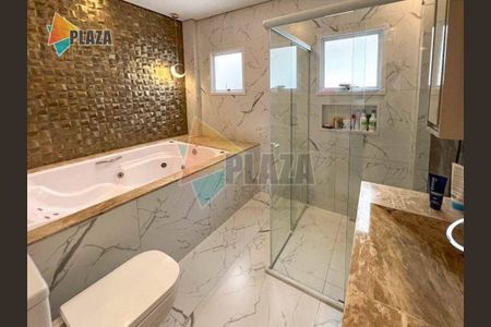 3_photo/94ce1da9a3.692fcc511d44006f-ATLAS-17397627-e48e-4a7a-b0c5-af391cfe47e0.jpg de casa à venda com 4 quartos, 265m² em Canto do Forte, Praia Grande