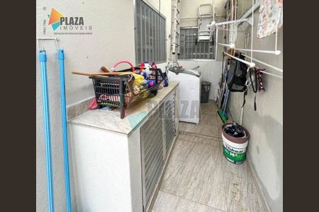 6_photo/94ce1da9a3.692fcc511d44006f-ATLAS-2bf7aee2-4476-475a-90e5-00194650bcc9.jpg de casa à venda com 4 quartos, 265m² em Canto do Forte, Praia Grande