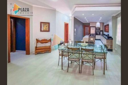 2_photo/94ce1da9b3.c735d14336f4737f-ATLAS-e438f602-e7ce-4cb5-a056-4f2f017a63a0.jpg de casa à venda com 3 quartos, 260m² em Canto do Forte, Praia Grande