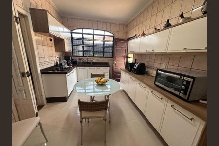 12_photo/94ce1da9b3.e467a4455404b950-ATLAS-9e3b32a6-5dda-4d68-ac73-0b60a7362d3d.jpg de casa à venda com 4 quartos, 396m² em Canto do Forte, Praia Grande