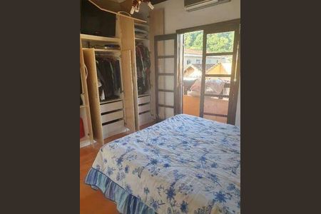 4_photo/94ce1da9eb.806246b52072dab8-ATLAS-0acd2e14-5fc3-40b0-aafc-4102bdb453d4.jpg de casa à venda com 4 quartos, 300m² em Canto do Forte, Praia Grande