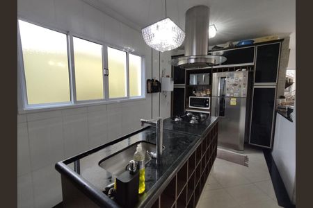 5_photo/94ce1daa17.9289ff34ae3bfe2e-ATLAS-2ac1e878-e518-4047-9824-53cefc657c23.jpg de casa à venda com 3 quartos, 200m² em Canto do Forte, Praia Grande