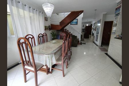 10_photo/94ce1daa17.9289ff34ae3bfe2e-ATLAS-62f3f6c2-65a0-40e5-bccb-5510d5da9274.jpg de casa à venda com 3 quartos, 200m² em Canto do Forte, Praia Grande