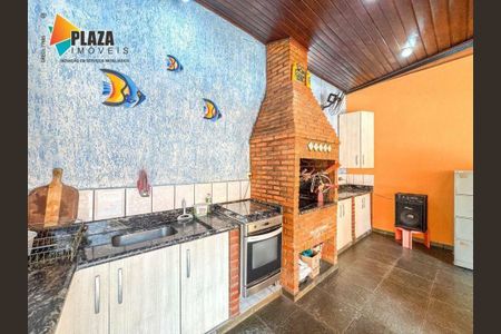 8_photo/94ce1daa1f.1effd74ec280b996-ATLAS-caf6fa71-481a-4ef1-8c73-812225baef78.jpg de casa à venda com 4 quartos, 297m² em Canto do Forte, Praia Grande