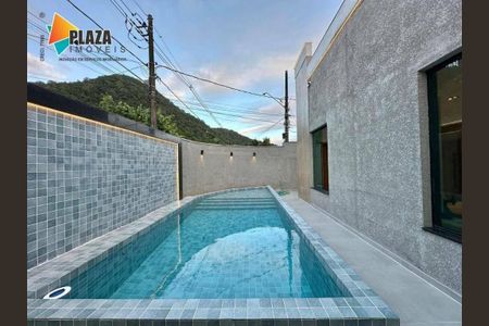 4_photo/94ce1daa27.4fc856360cf0b3d0-ATLAS-100fa443-0da7-44af-bfe5-65239b0f5d0c.jpg de casa à venda com 4 quartos, 300m² em Canto do Forte, Praia Grande