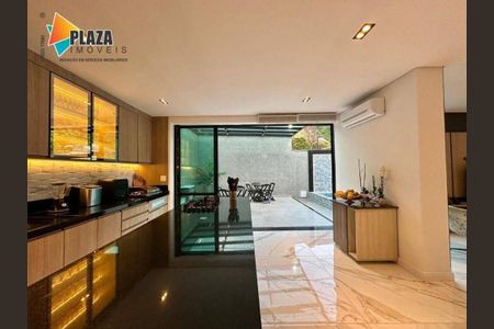 9_photo/94ce1daa27.4fc856360cf0b3d0-ATLAS-2a4dd6d0-7572-4660-9985-60eabb70070e.jpg de casa à venda com 4 quartos, 300m² em Canto do Forte, Praia Grande