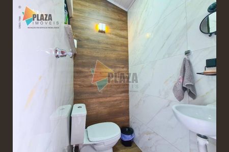 30_photo/94ce1daa2b.59e2a8b39dc3b007-ATLAS-306a5e67-3cad-41a8-b687-7b26e1a1e3d7.jpg de casa à venda com 3 quartos, 277m² em Canto do Forte, Praia Grande