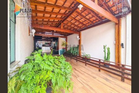 7_photo/94ce1daa2b.59e2a8b39dc3b007-ATLAS-3b2ed504-c9a2-486b-a4fd-f17f5ff898dc.jpg de casa à venda com 3 quartos, 277m² em Canto do Forte, Praia Grande