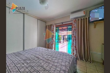 10_photo/94ce1daa2b.59e2a8b39dc3b007-ATLAS-67c414ac-7de3-4e20-bd98-4d7c48c05915.jpg de casa à venda com 3 quartos, 276m² em Canto do Forte, Praia Grande