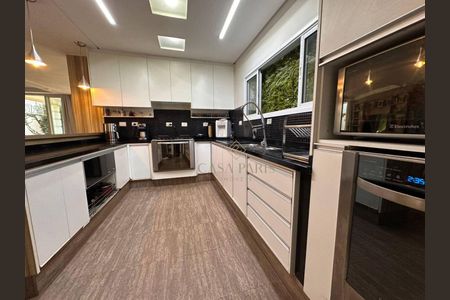 2_photo/94ce1daa3b.15604e16f11eddfa-ATLAS-4893dfe2-de15-4589-b1e9-e6562f78a127.jpg de casa à venda com 4 quartos, 273m² em Canto do Forte, Praia Grande