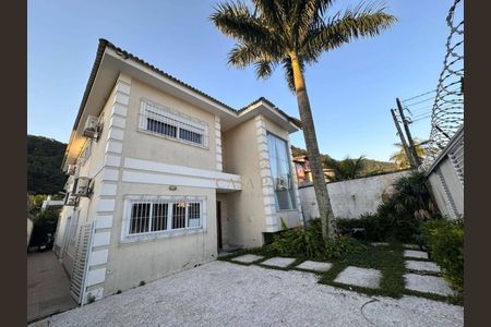 11_photo/94ce1daa3b.15604e16f11eddfa-ATLAS-cba283ec-d02f-4f38-a1a7-db3568dd3bde.jpg de casa à venda com 4 quartos, 273m² em Canto do Forte, Praia Grande