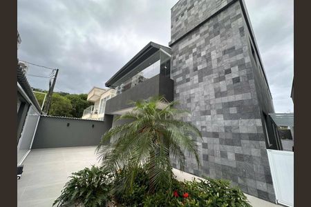 6_photo/94ce1dabd9.b638bc529ff2c692-ATLAS-0bb5b159-b5fb-4df0-930f-312a5ff72baa.jpg de casa à venda com 5 quartos, 380m² em Canto do Forte, Praia Grande