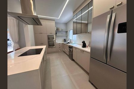 37_photo/94ce1dabd9.b638bc529ff2c692-ATLAS-e02763e4-d925-4bb1-85a7-4a1053290e77.jpg de casa à venda com 5 quartos, 380m² em Canto do Forte, Praia Grande