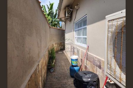 6_photo/94ce1daf2b.8e21f63fdd2db97a-ATLAS-aff81045-976e-4349-b4b0-1520694c79b7.jpg de casa à venda com 3 quartos, 177m² em Canto do Forte, Praia Grande